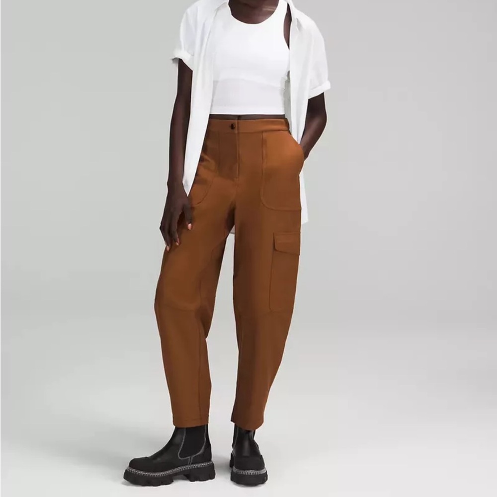 Lululemon Light Utilitech Cargo Pocket High-Rise Pant